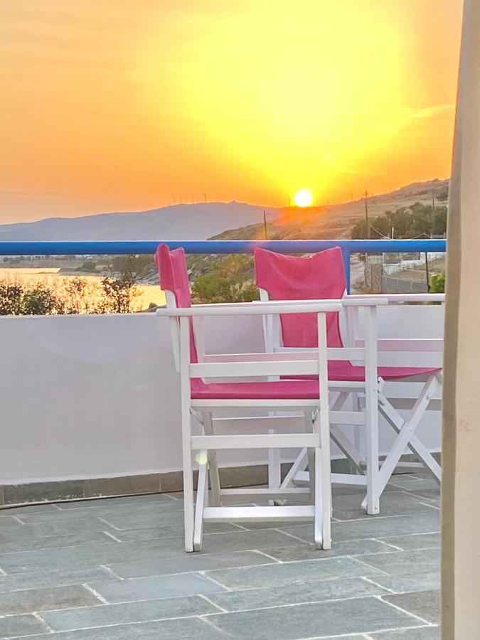 Beach House Set In A Beautiful Bay Каристос Екстериор снимка